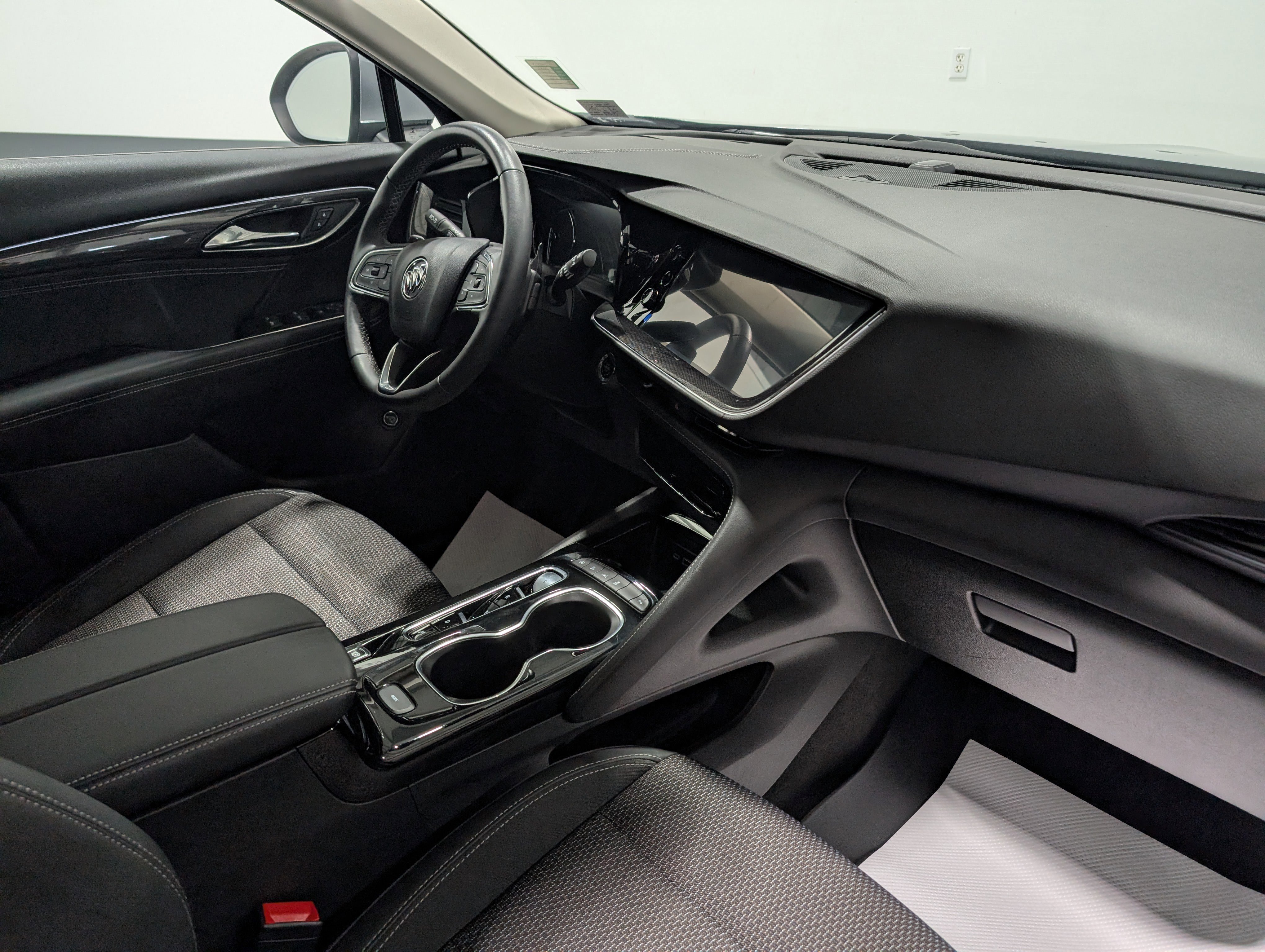 Used 2023 Buick Envision Preferred image 20