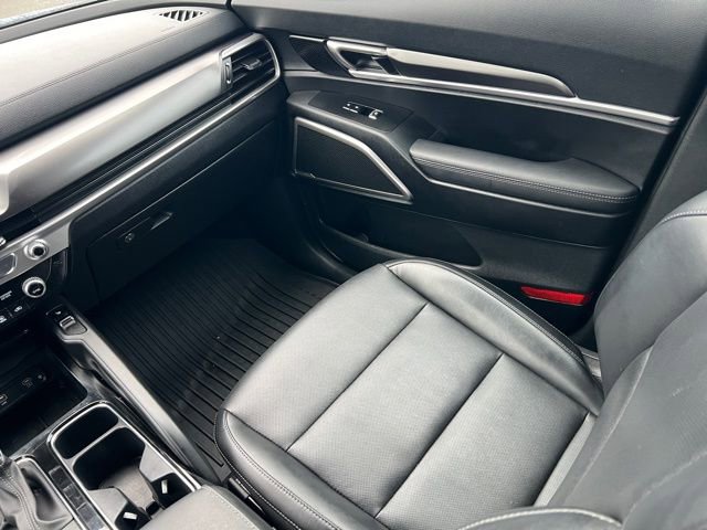 Certified 2023 Kia Telluride S image 15