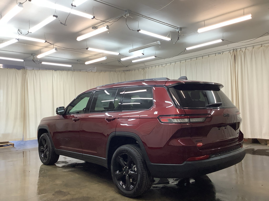 New 2025 Jeep Grand Cherokee L Limited image 9
