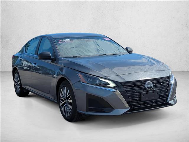 Used 2025 Nissan Altima 2.5 SV FWD video 3
