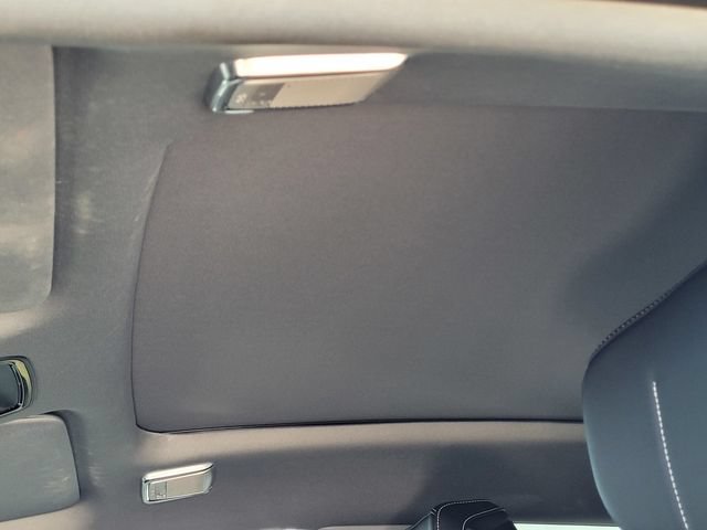 Certified 2025 Cadillac Optiq Sport 2 w/ LPO, Floor Liner Package AWD/4WD image 14