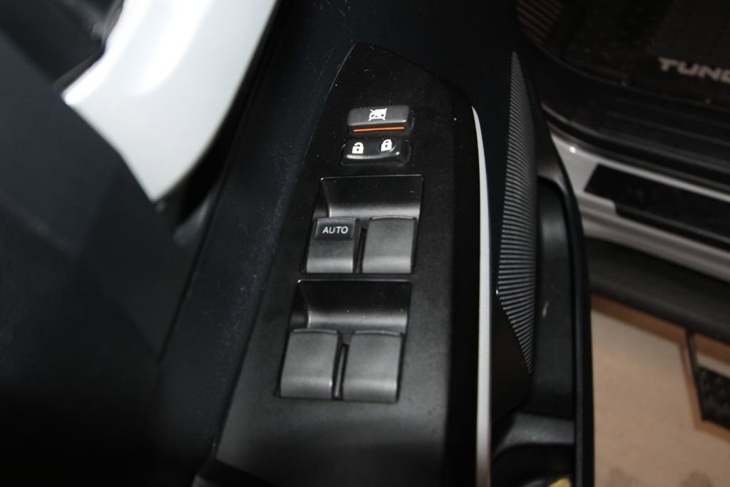 Used 2018 Toyota Tundra SR5 image 6