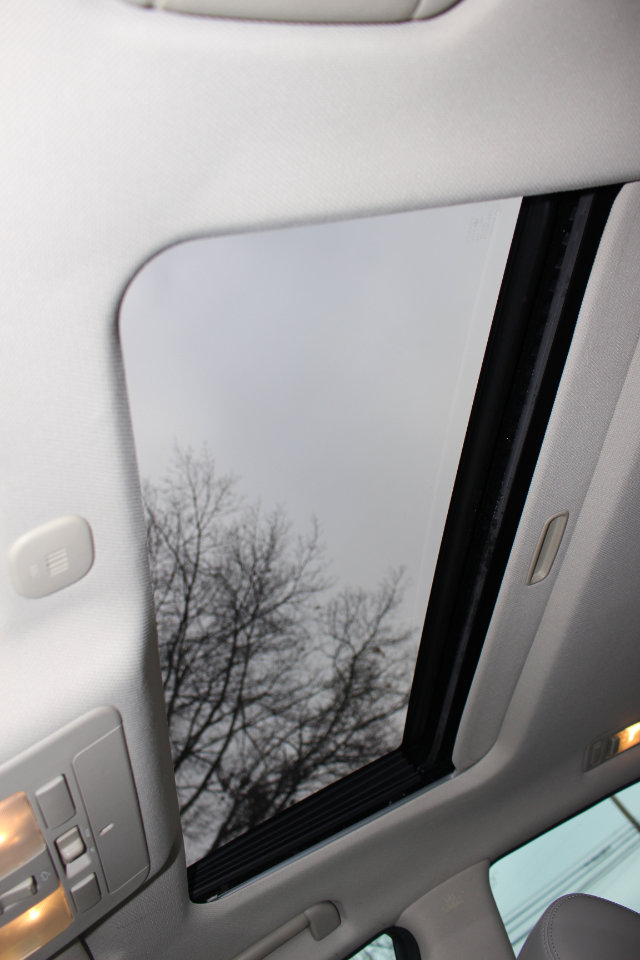 Used 2008 INFINITI M35 x w/ Technology Pkg image 18