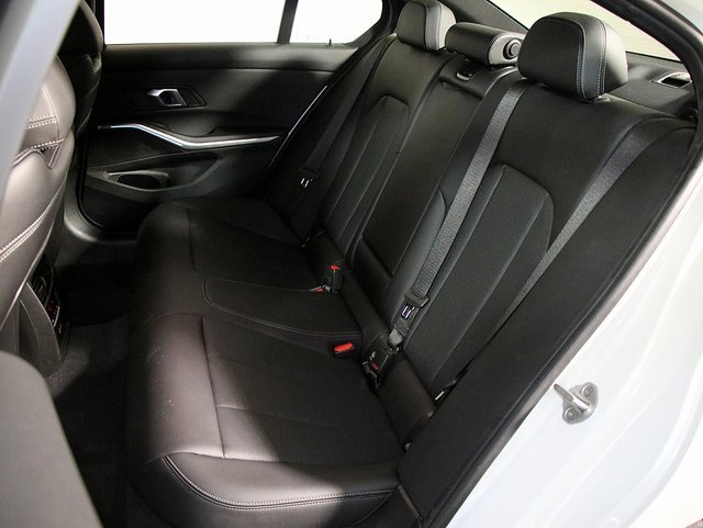 Used 2025 BMW 330i xDrive Sedan image 13