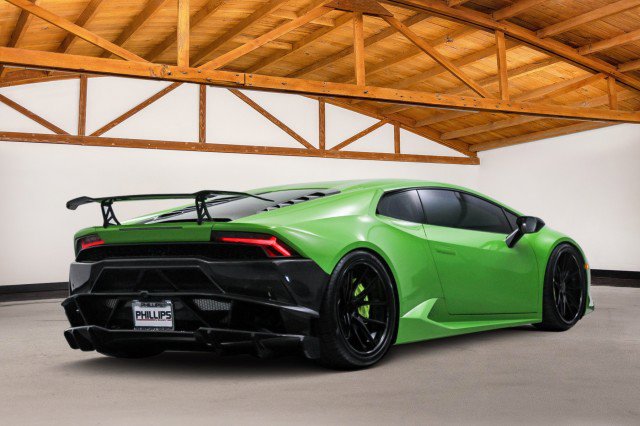 Used 2015 Lamborghini Huracan LP 610-4 image 5