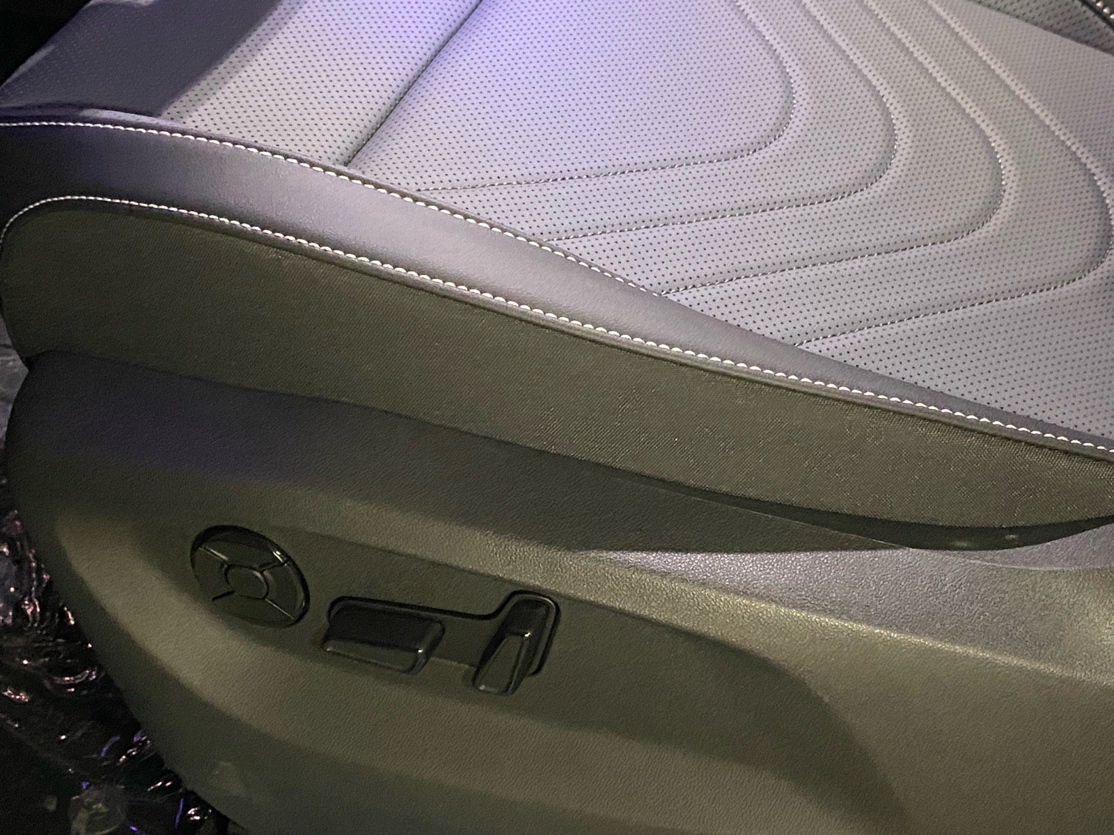 New 2026 Volkswagen Tiguan SE AWD/4WD image 5