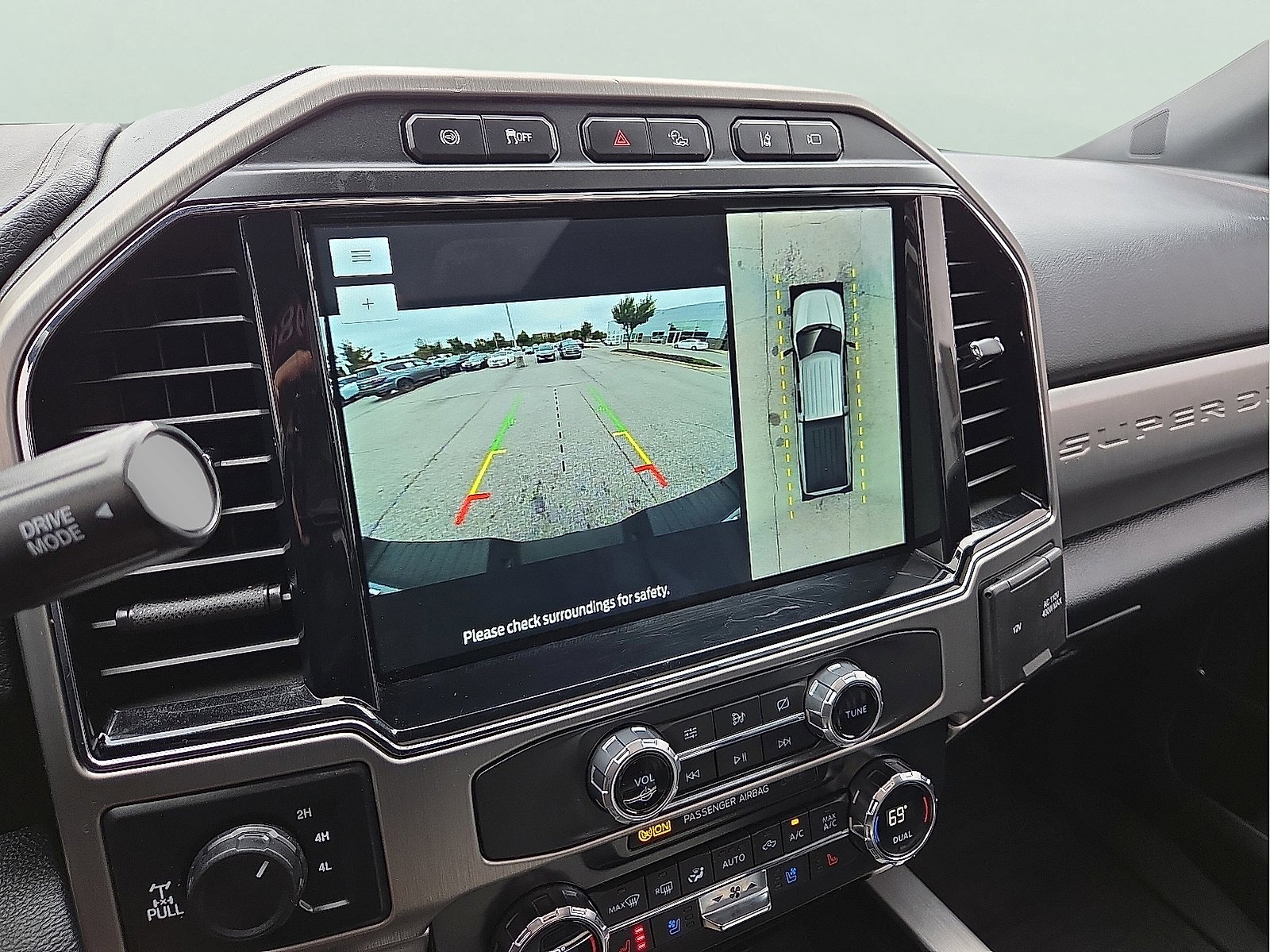 Used 2022 Ford F350 Platinum w/ Tremor Off-Road Package image 17