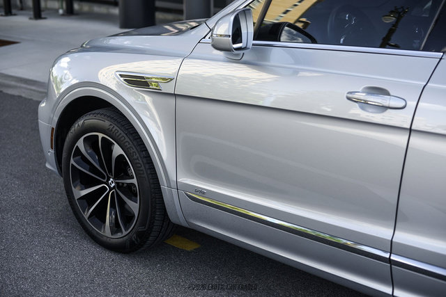 Used 2021 Bentley Bentayga AWD/4WD image 43