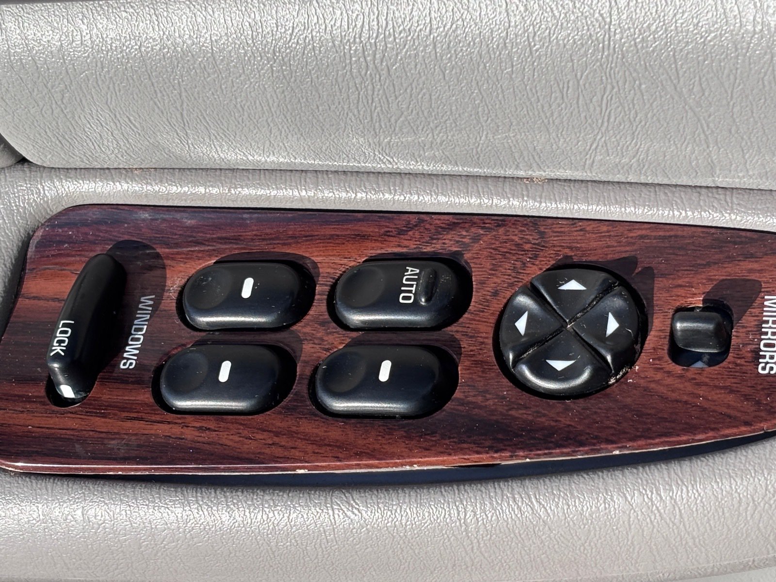Used 1998 Buick Regal GS FWD image 18