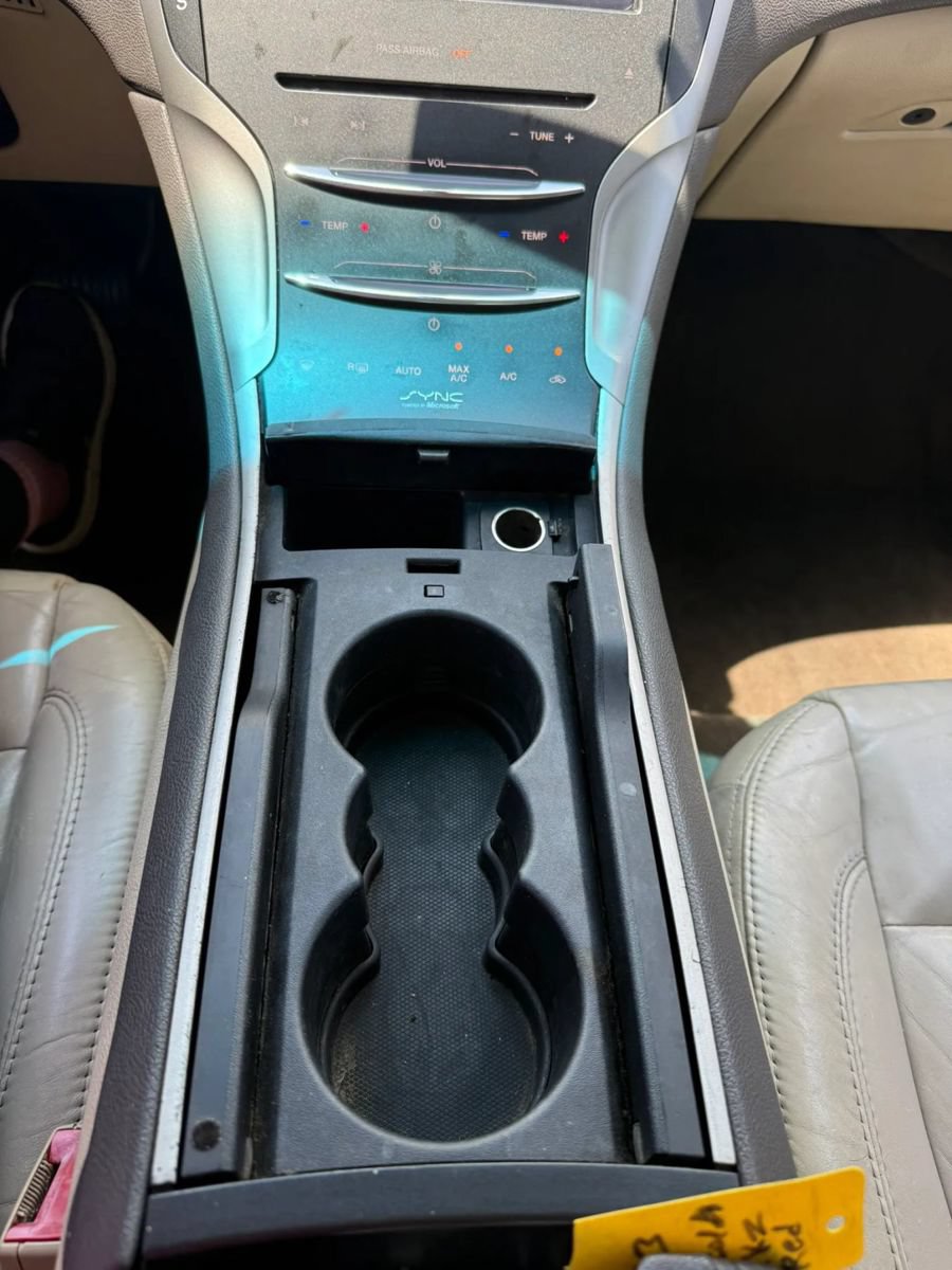 Used 2013 Lincoln MKZ AWD image 18