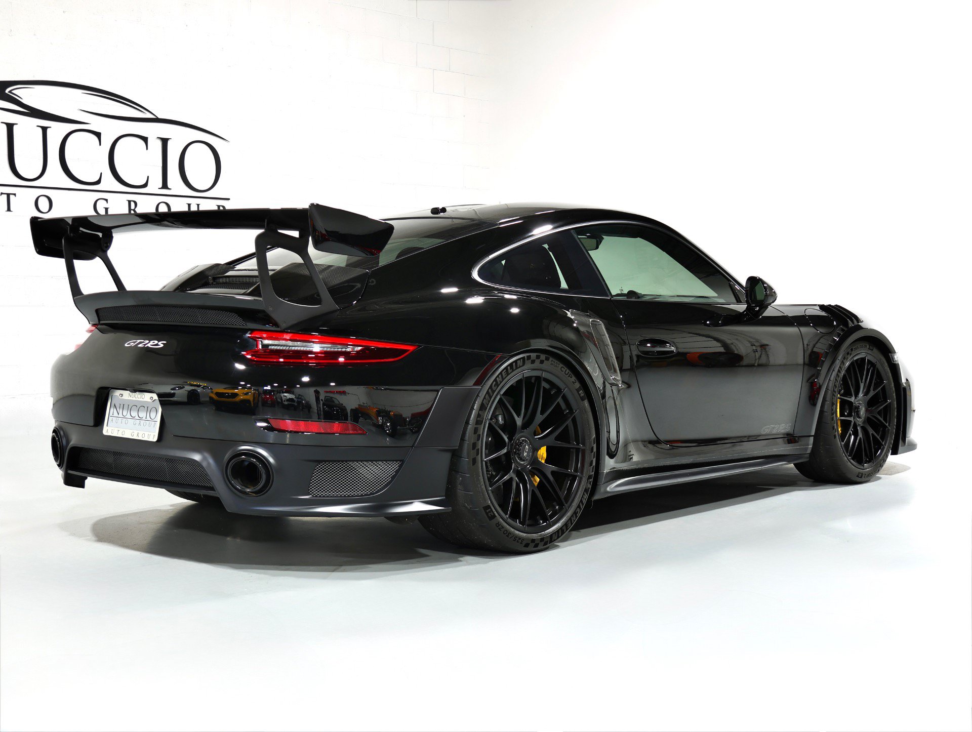 Used 2018 Porsche 911 GT2 RS RWD image 18