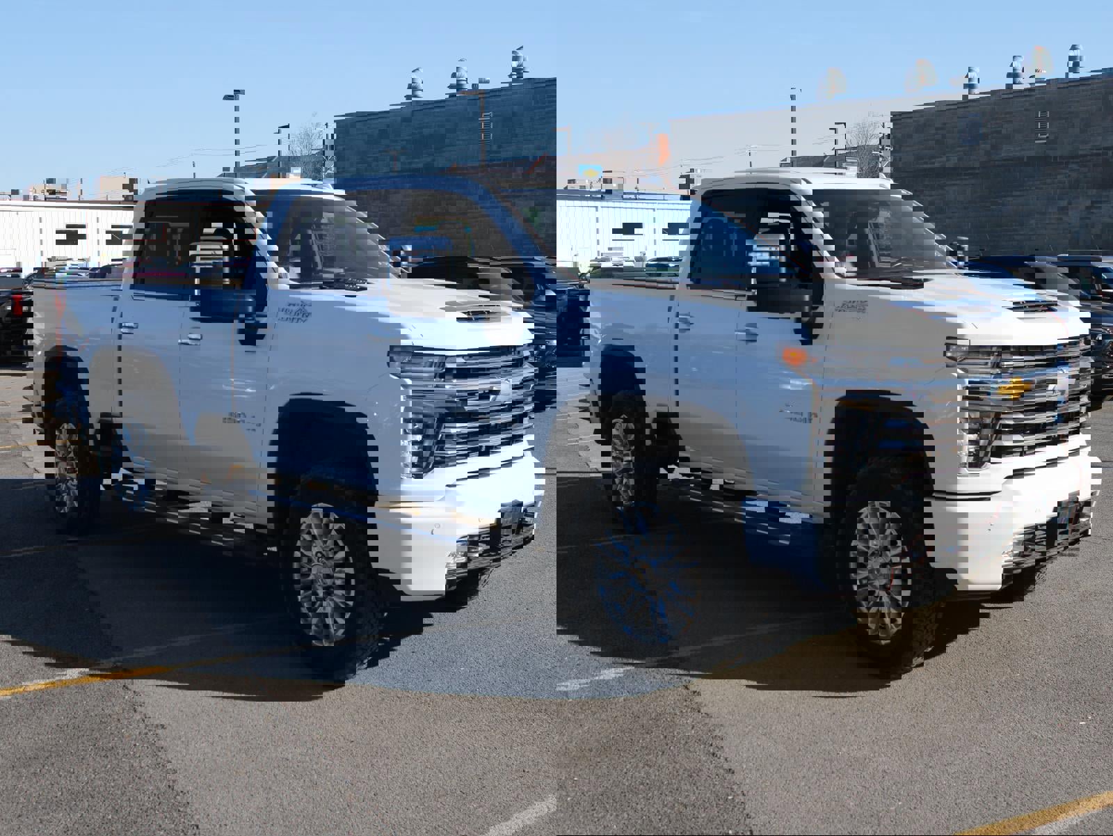 Used 2022 Chevrolet Silverado 2500 High Country w/ Z71 Off-Road Package image 3