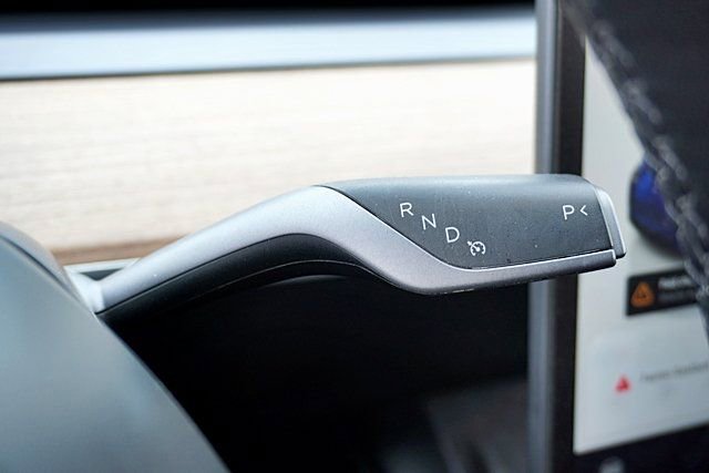 Used 2024 Tesla Model Y Long Range image 39