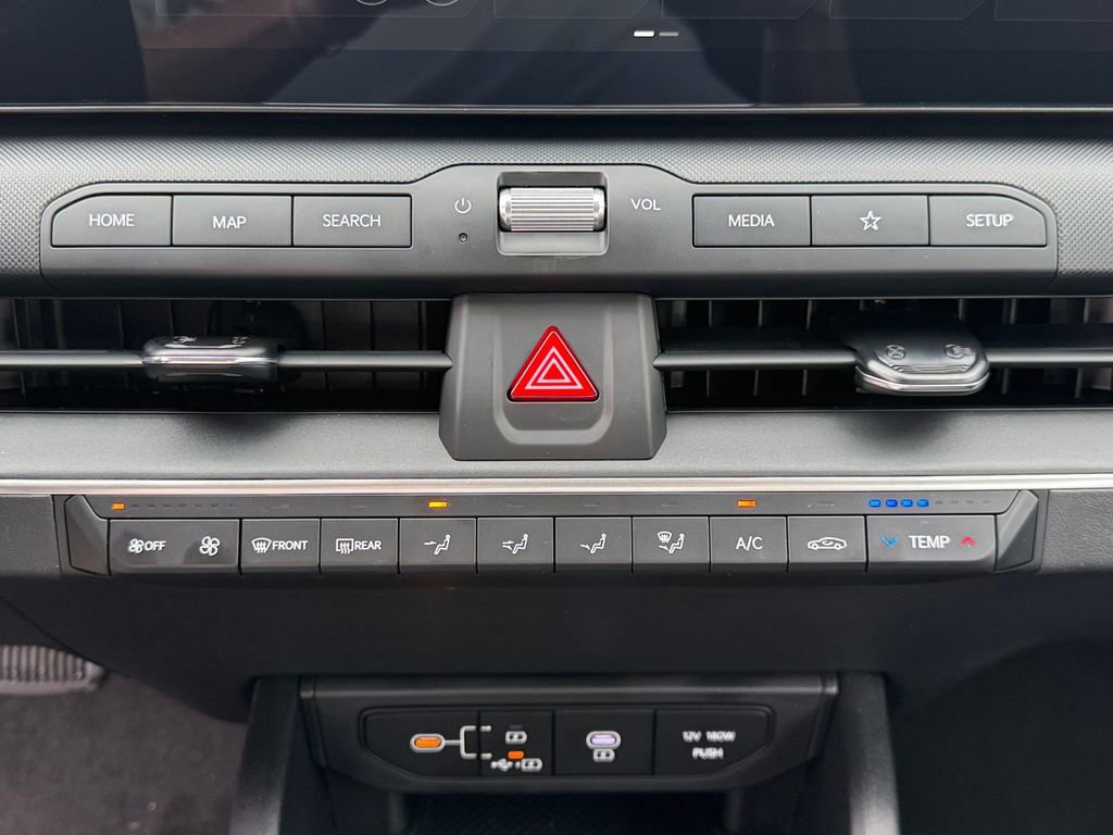 New 2025 Kia K4 LXS image 19