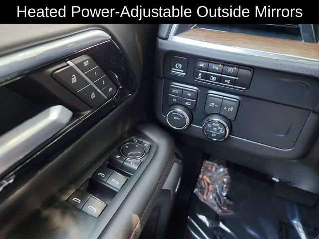 Used 2025 Chevrolet Suburban High Country AWD/4WD image 39