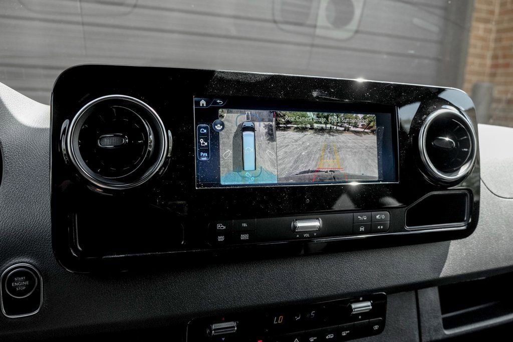 Used 2025 Mercedes-Benz Sprinter 2500 image 16