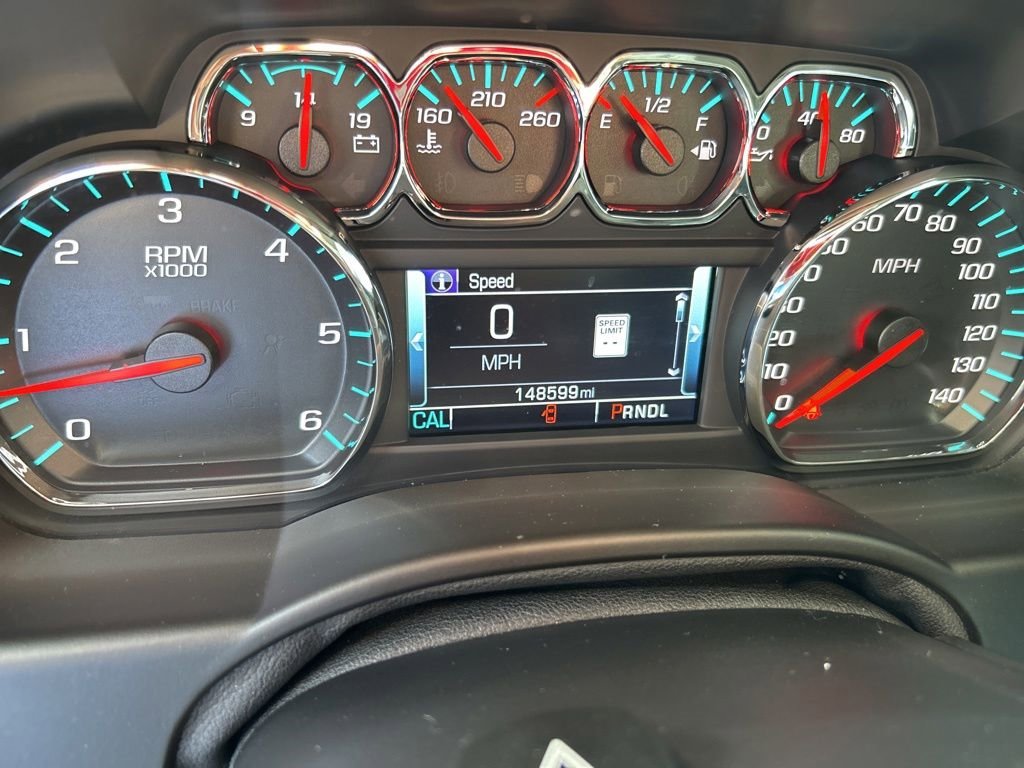 Used 2017 GMC Yukon SLT AWD/4WD image 10