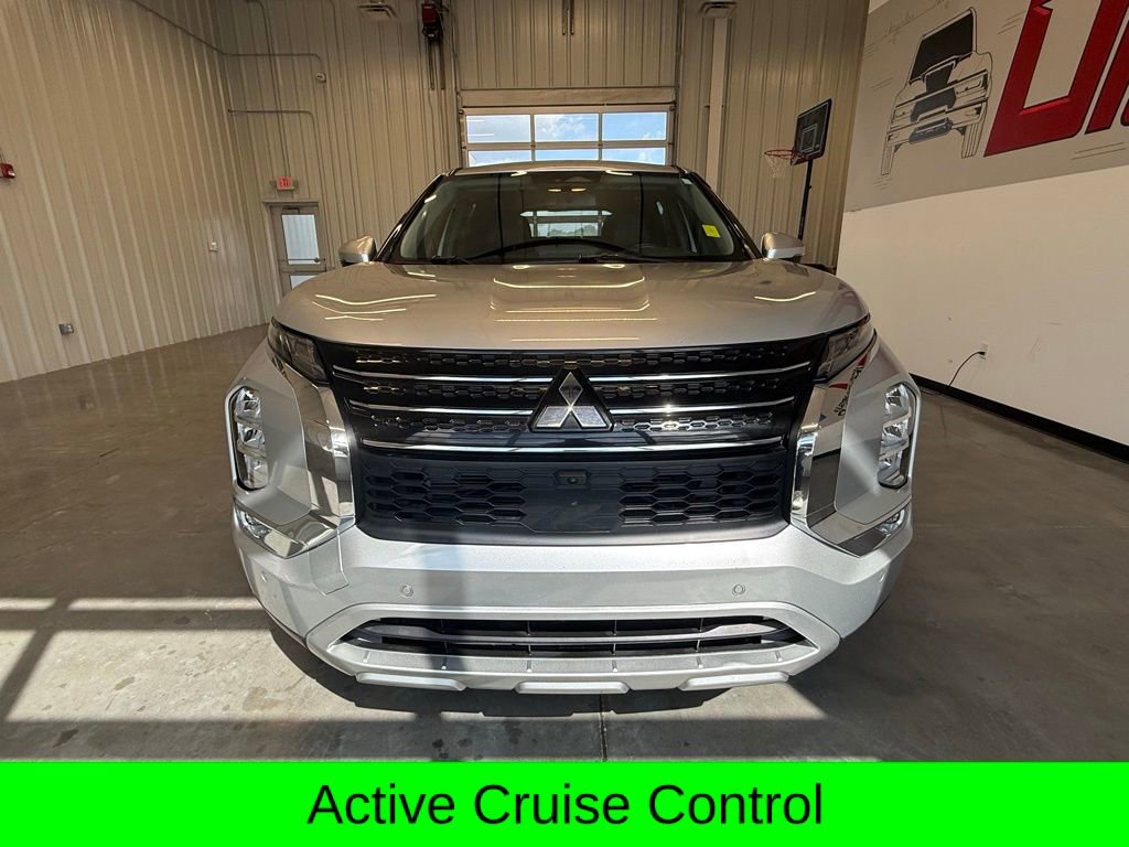 Used 2022 Mitsubishi Outlander SE image 11