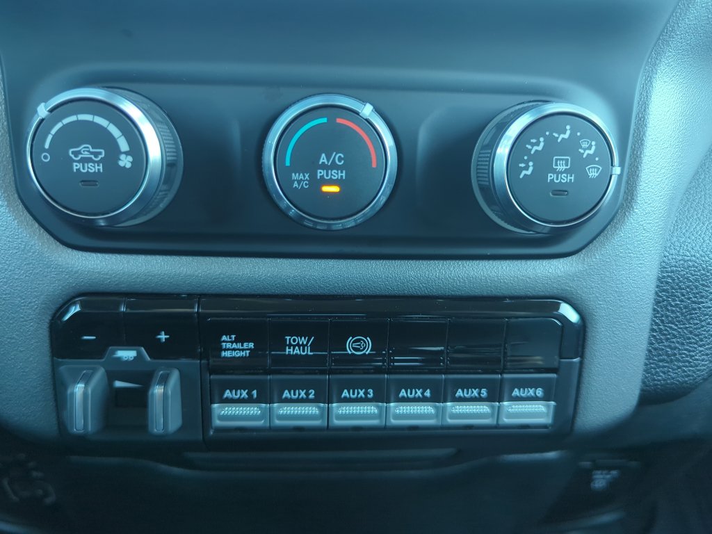 Used 2020 RAM 3500 Big Horn image 20