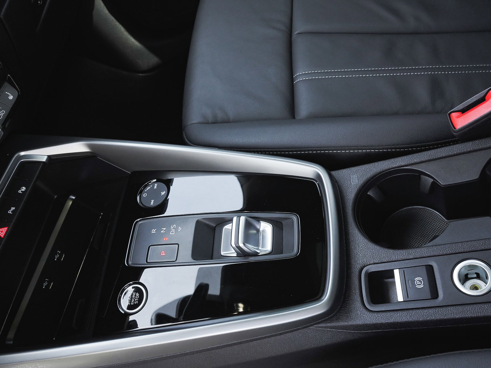 Used 2023 Audi A3 2.0T Premium w/ Convenience Package image 32