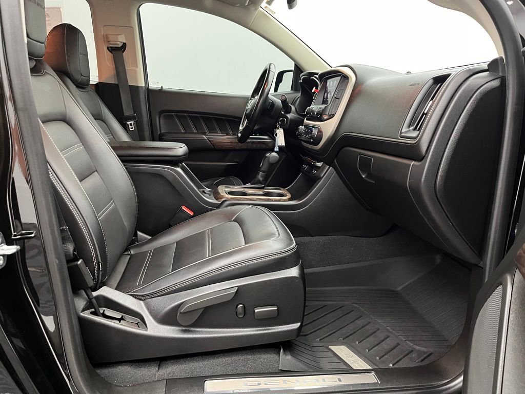 Used 2021 GMC Canyon Denali image 30
