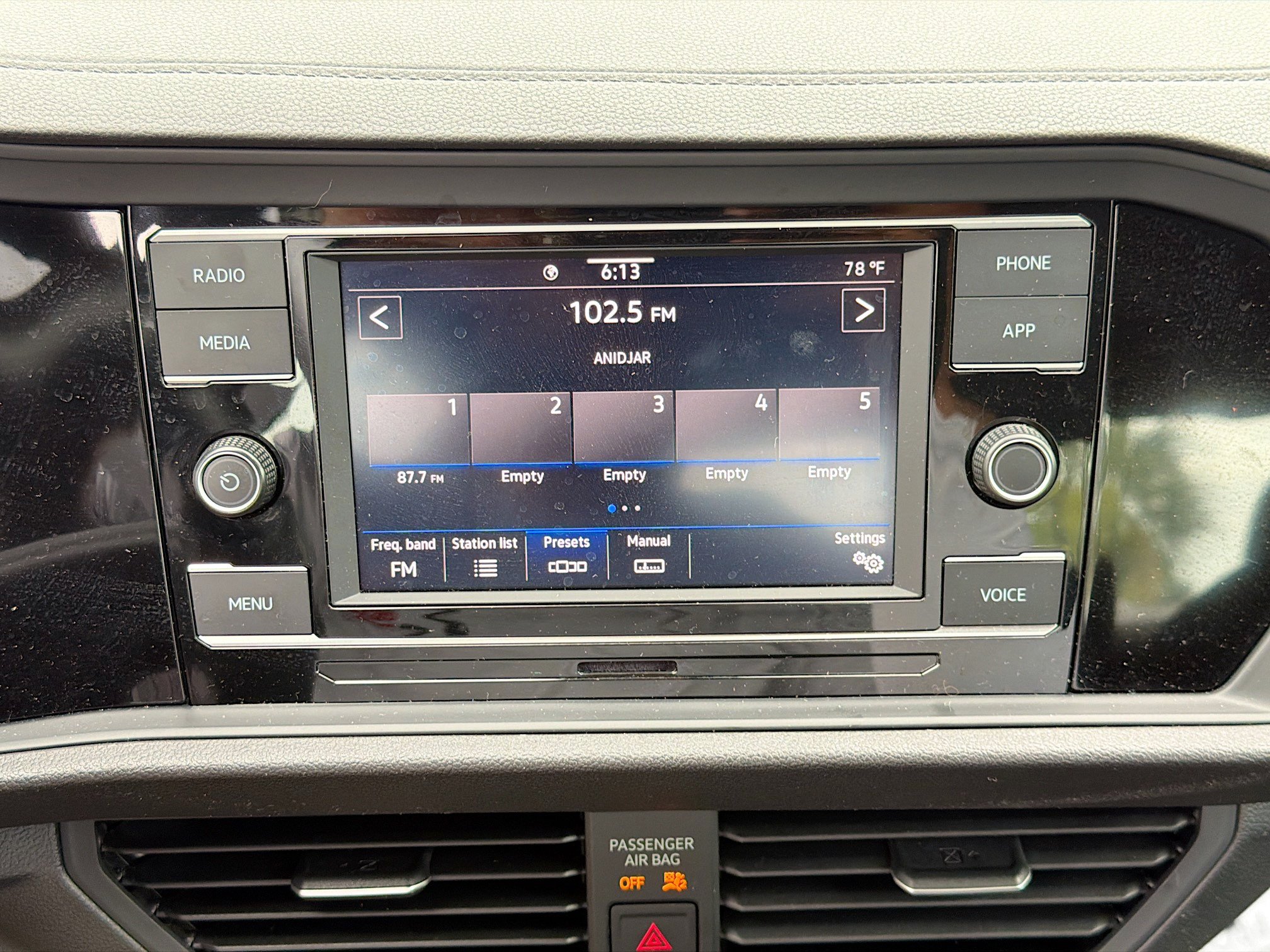 Used 2024 Volkswagen Jetta Sport FWD image 27