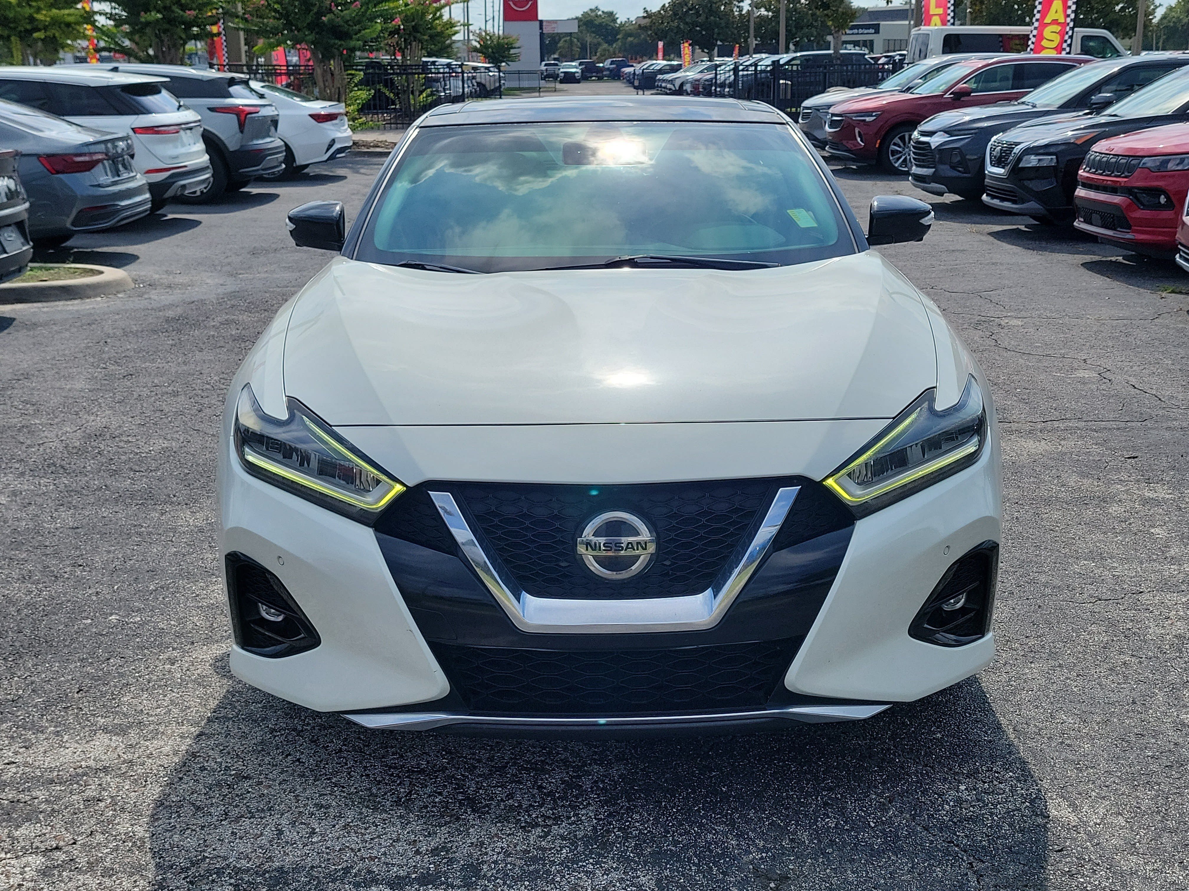Used 2020 Nissan Maxima Platinum w/ Sport Mat Group FWD image 2
