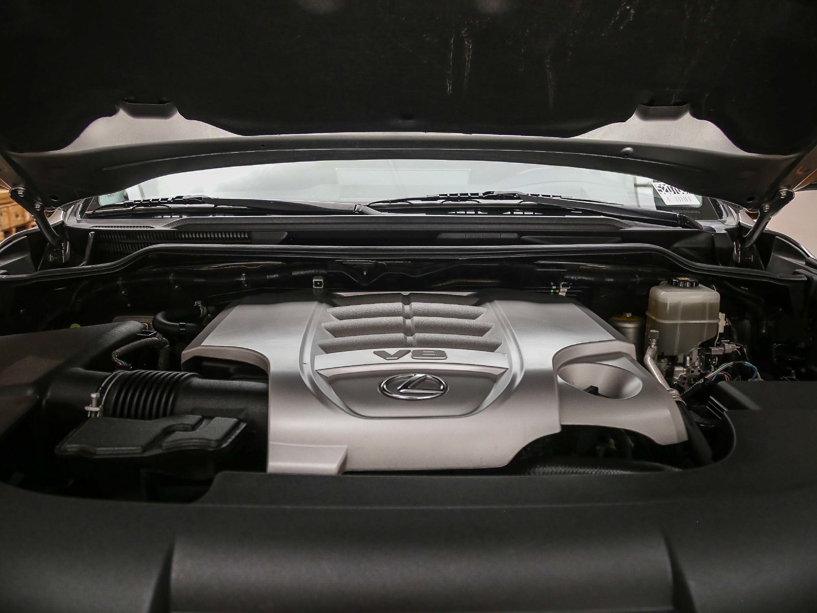 Used 2019 Lexus LX 570 4WD image 29