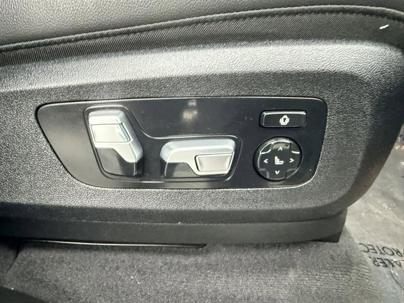 Used 2020 BMW X7 xDrive40i w/ Parking Assistance Package image 16