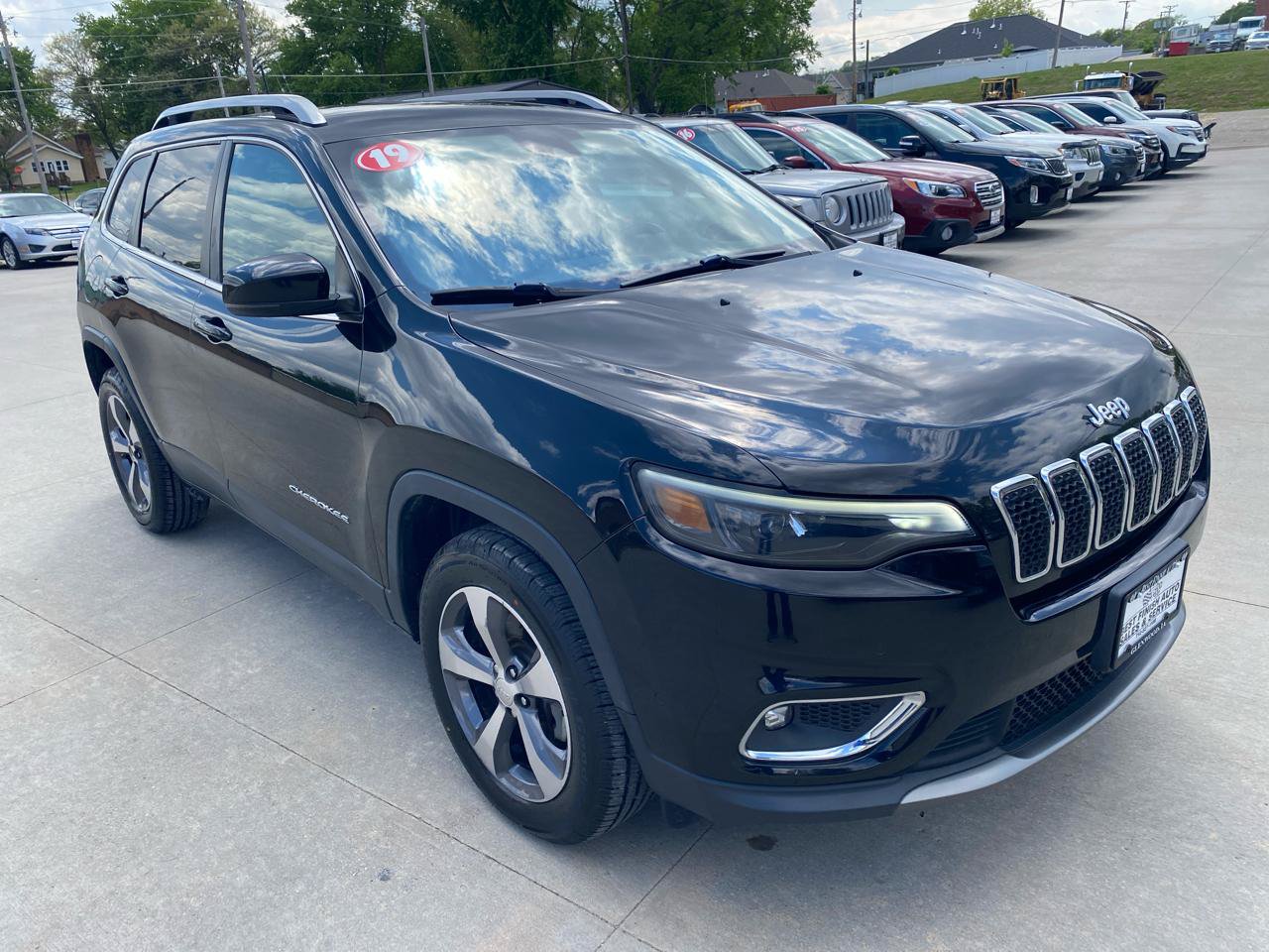 Used 2019 Jeep Cherokee Limited w/ Technology Group AWD/4WD image 4