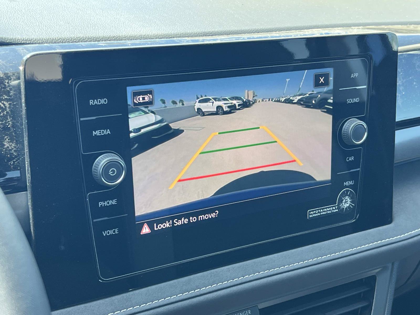 New 2026 Volkswagen Taos SE FWD image 14