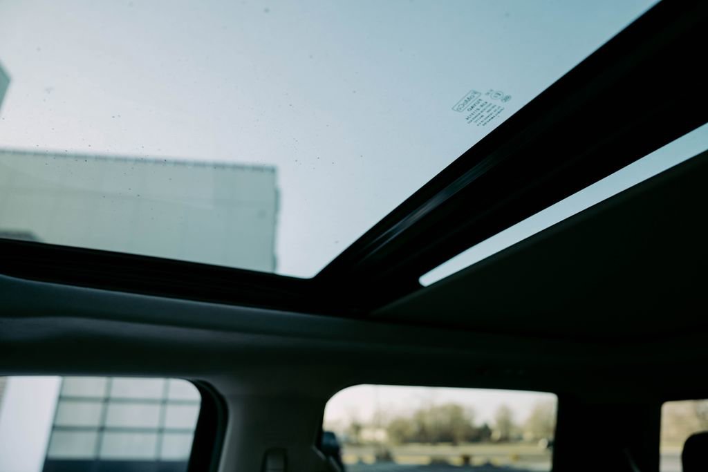 Used 2018 Ford F350 Limited w/ FX4 4x4 Off Road Package image 28