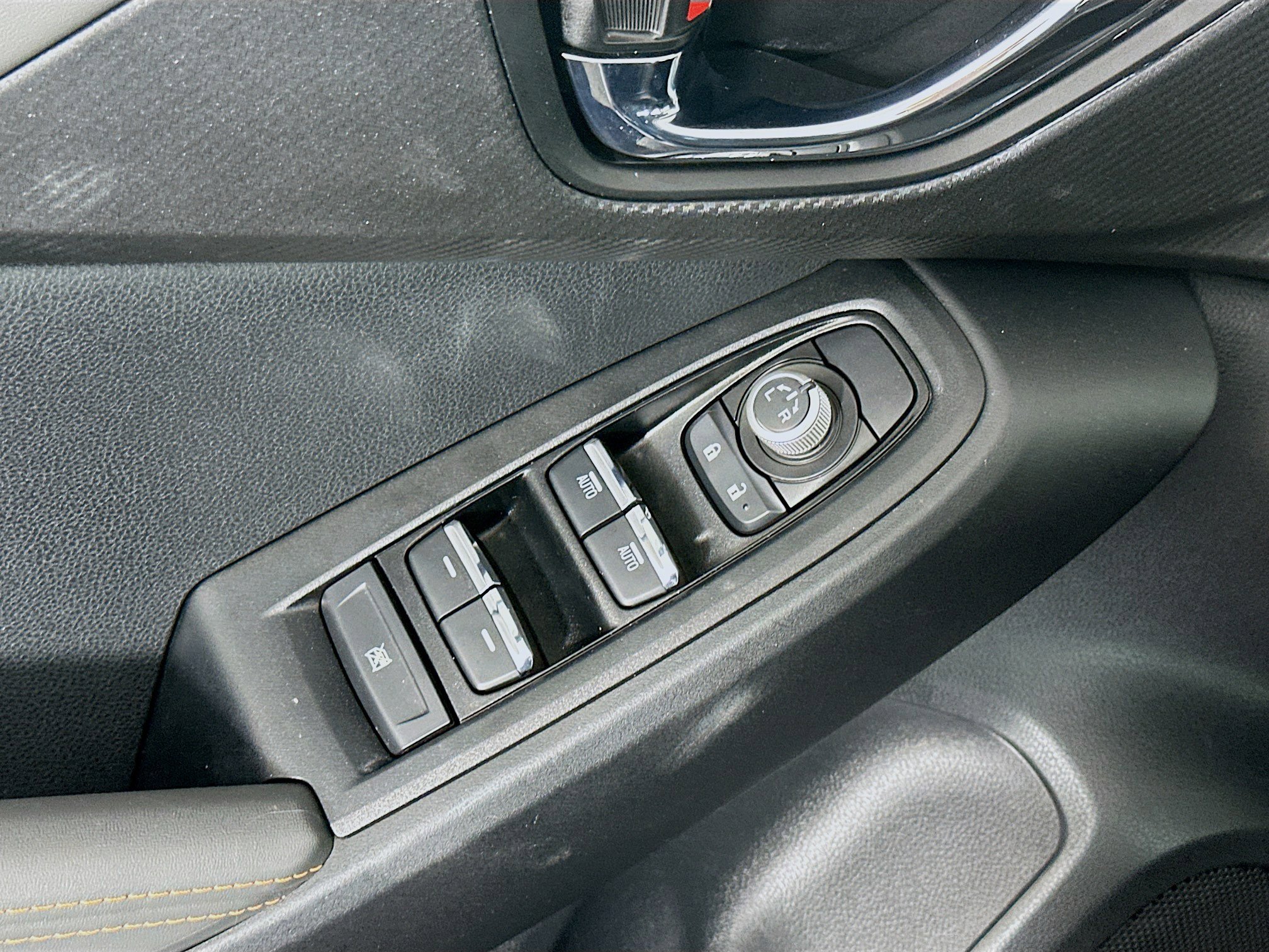 Used 2025 Subaru Crosstrek 2.5i Limited w/ Popular Package #3A image 15