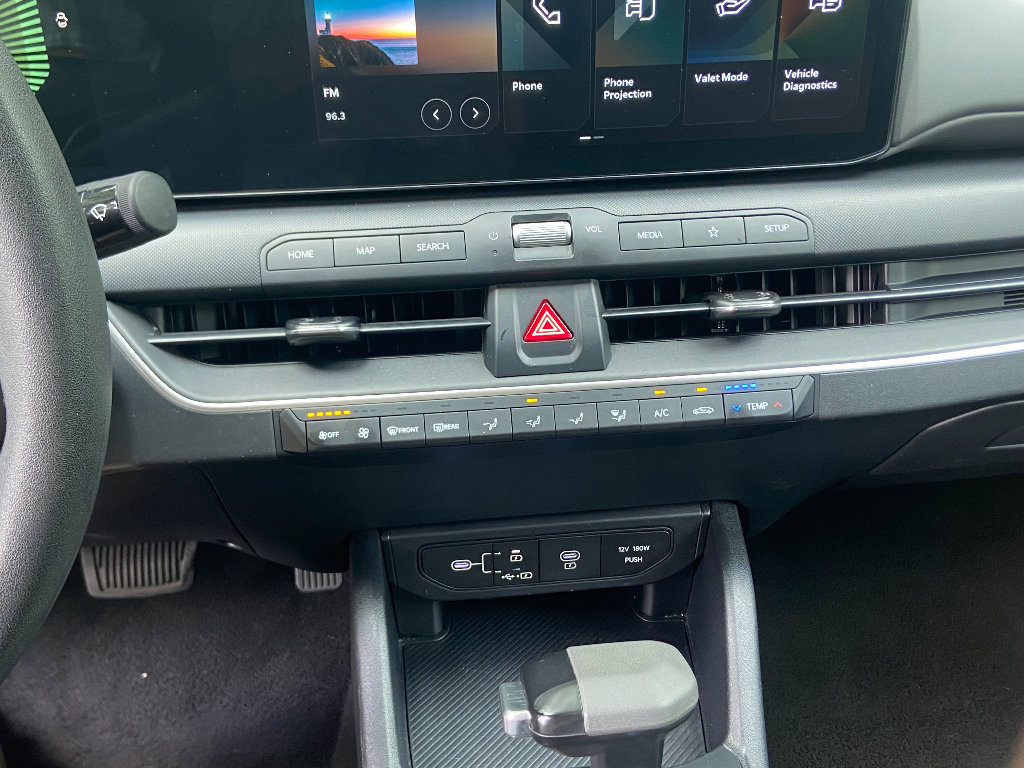 Used 2025 Kia K4 FWD image 29
