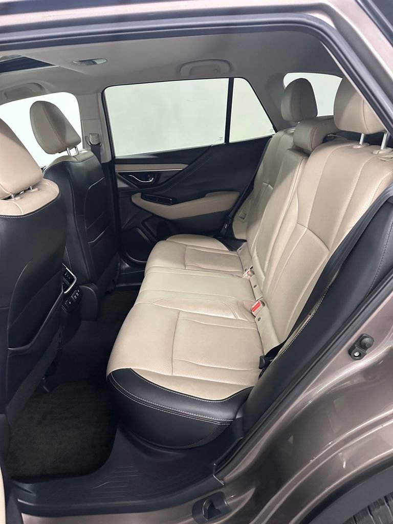 Used 2021 Subaru Outback Limited image 30