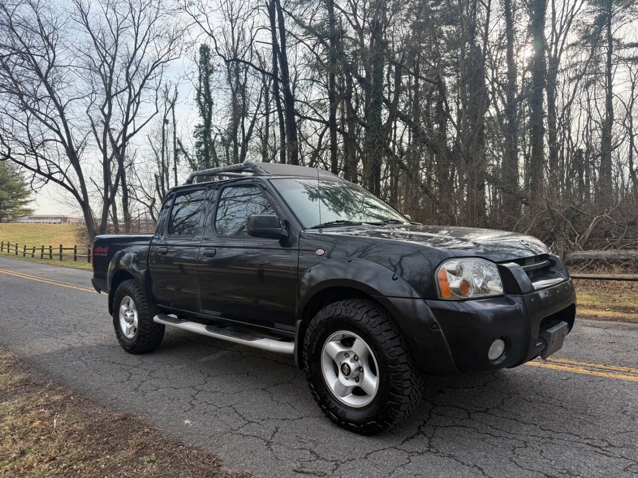 Used 2002 Nissan Frontier SE image 15