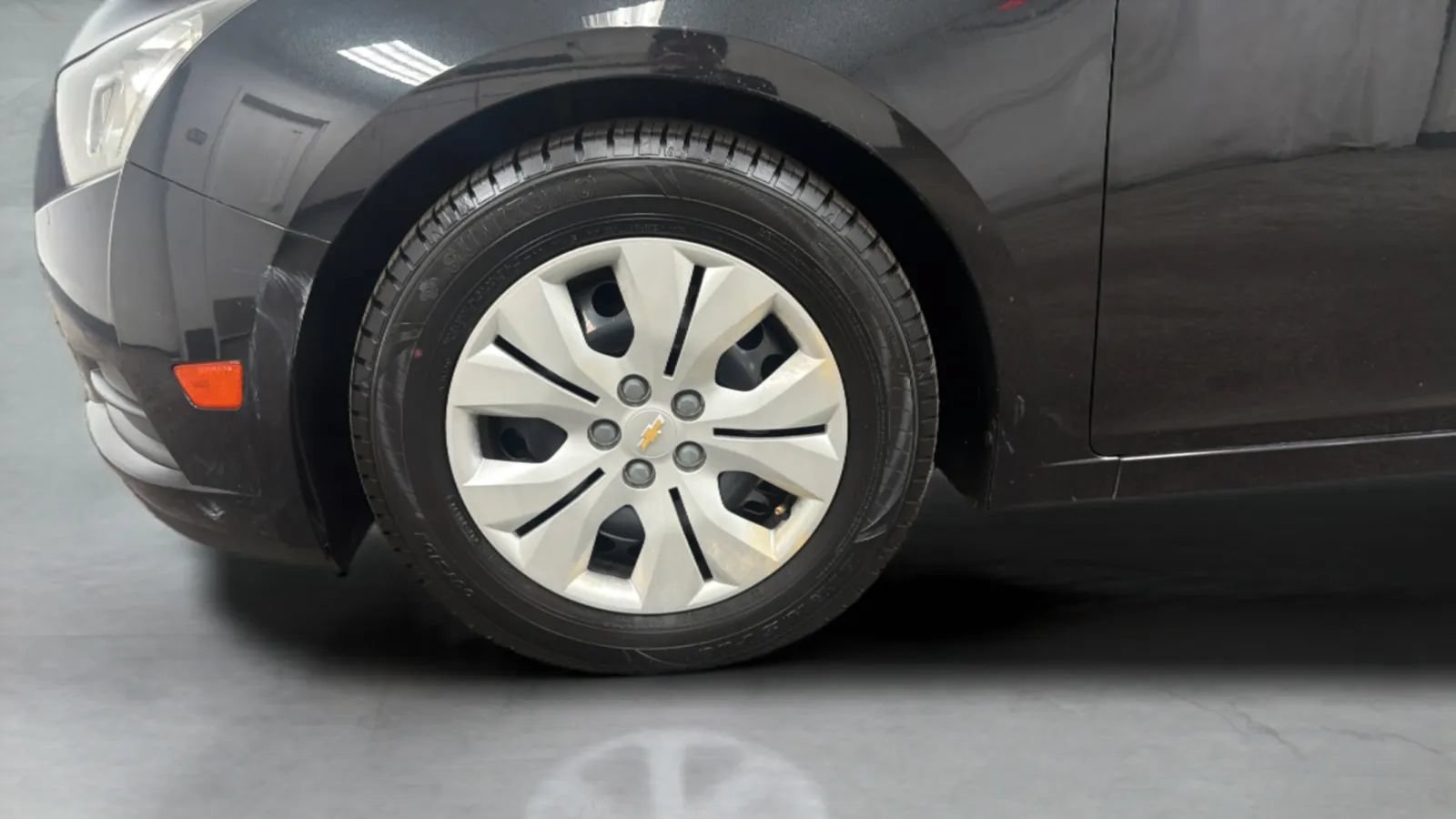 Used 2013 Chevrolet Cruze LS FWD image 26