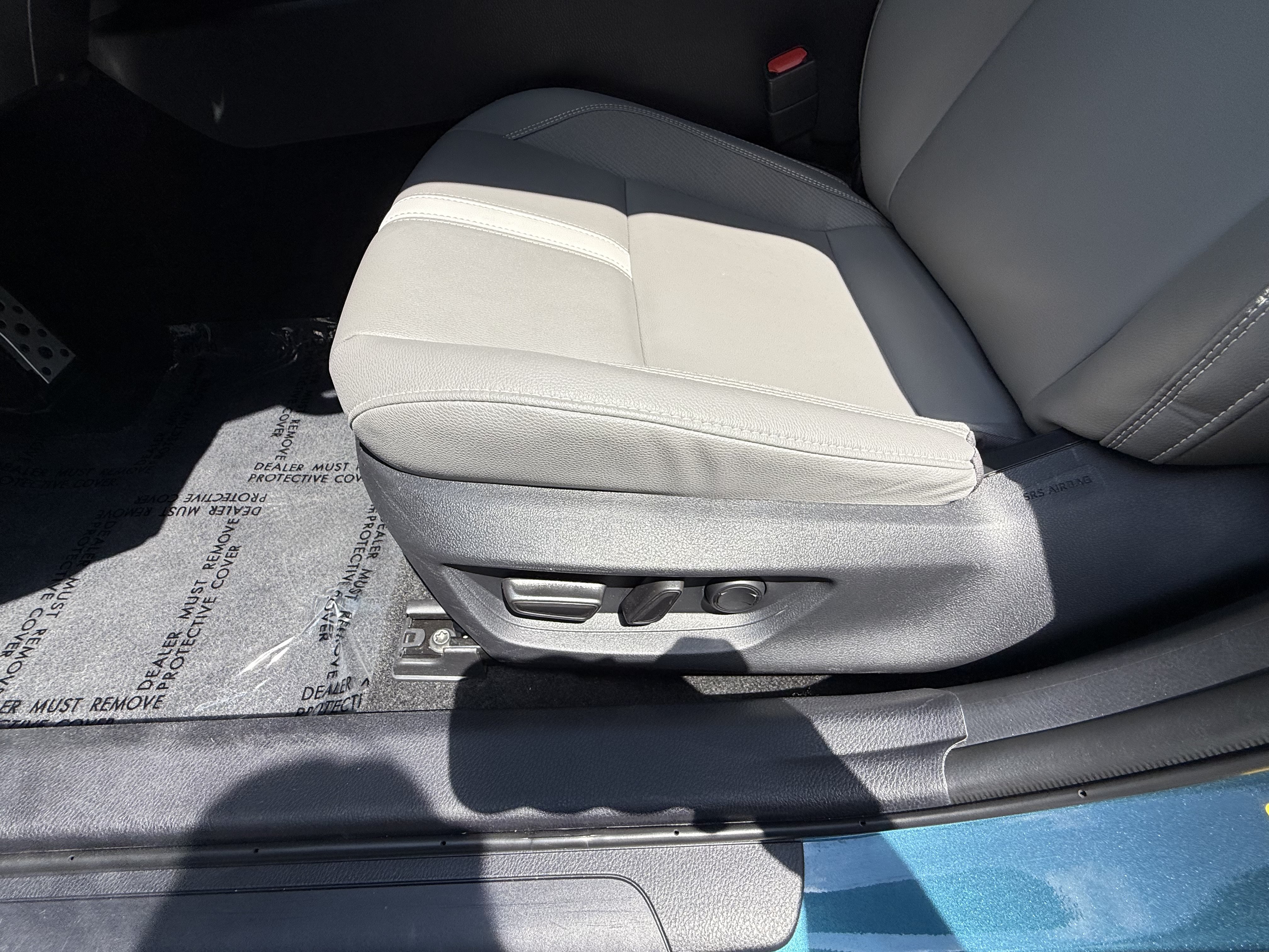 Used 2025 Toyota Camry SE w/ Multimedia Upgrade Package FWD image 8