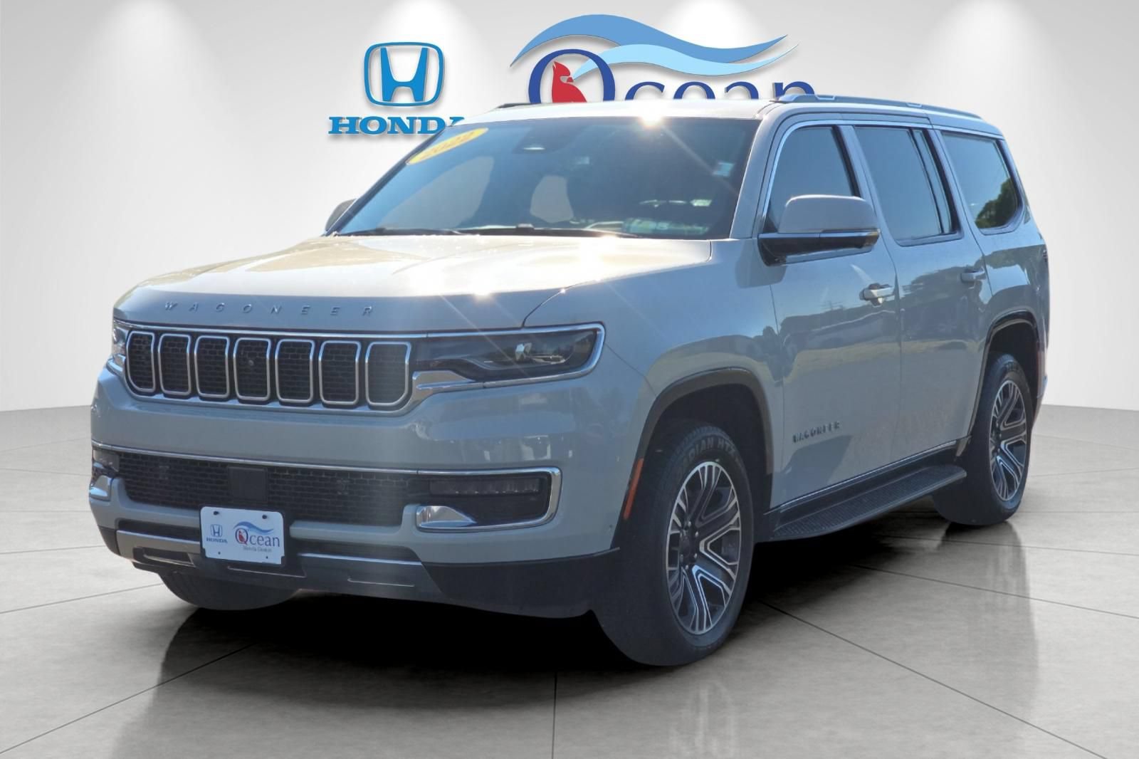 Used 2022 Jeep Wagoneer Series III w/ Convenience Group I AWD/4WD image 7