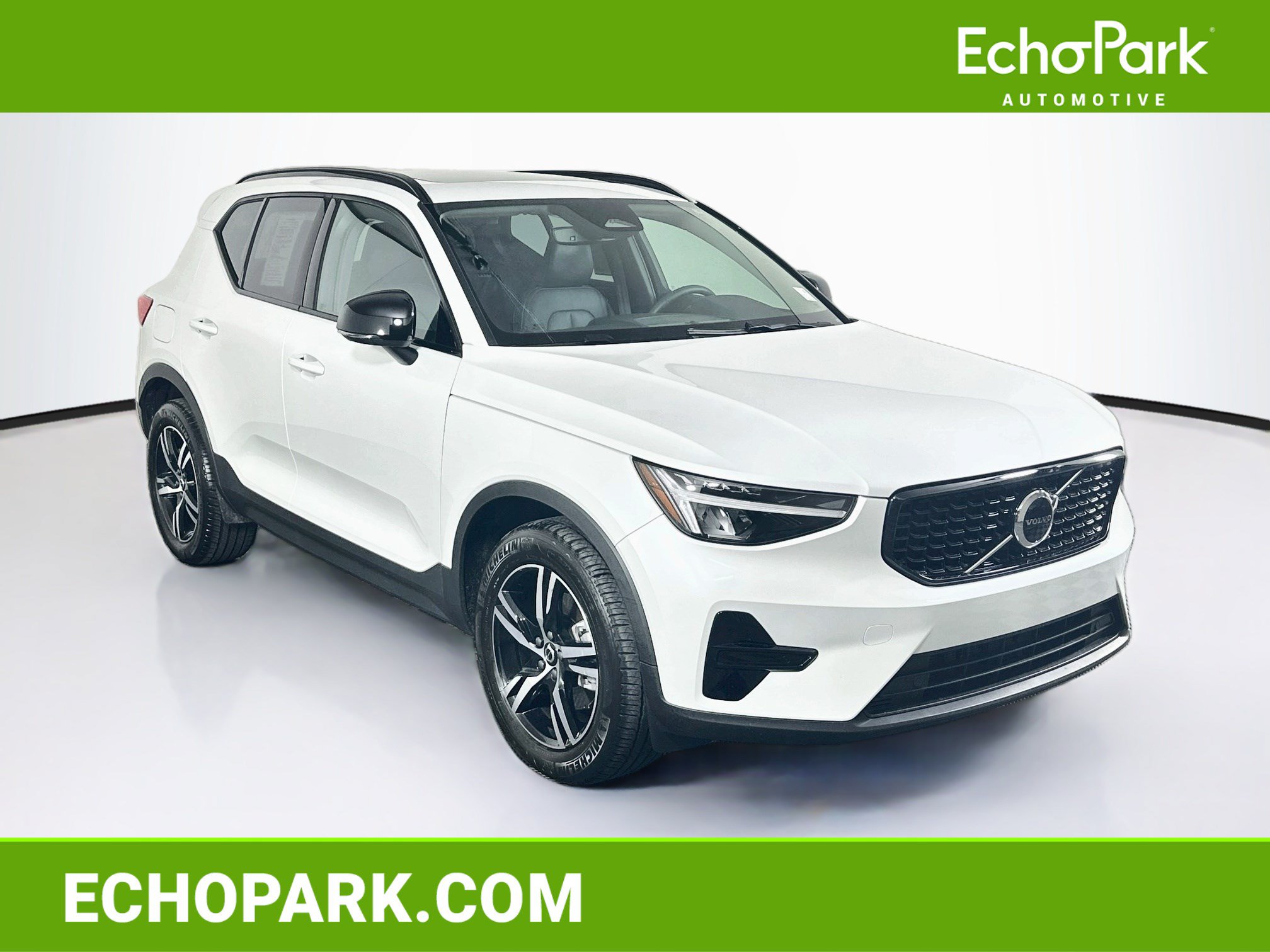 Used 2024 Volvo XC40 B5 Core w/ Protection Package AWD/4WD image 1