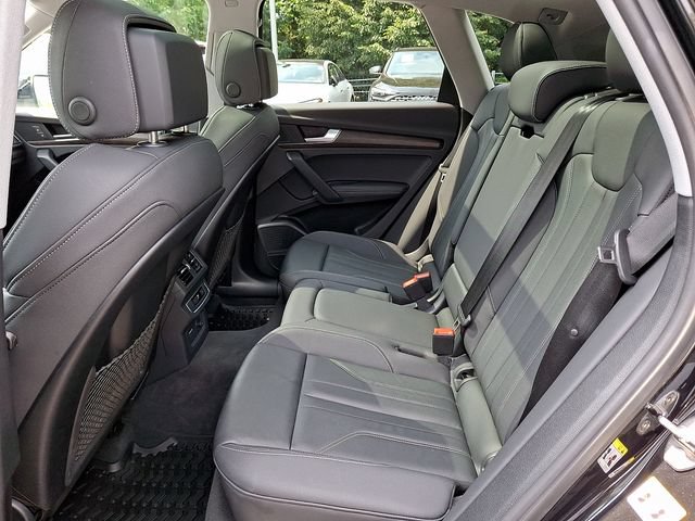 Certified 2025 Audi Q5 2.0T Premium Plus w/ Premium Plus Package AWD/4WD image 10