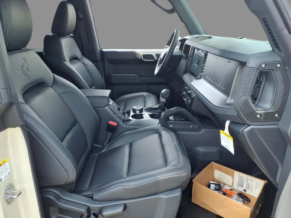 New 2026 Ford Bronco Badlands w/ Sasquatch Package image 12
