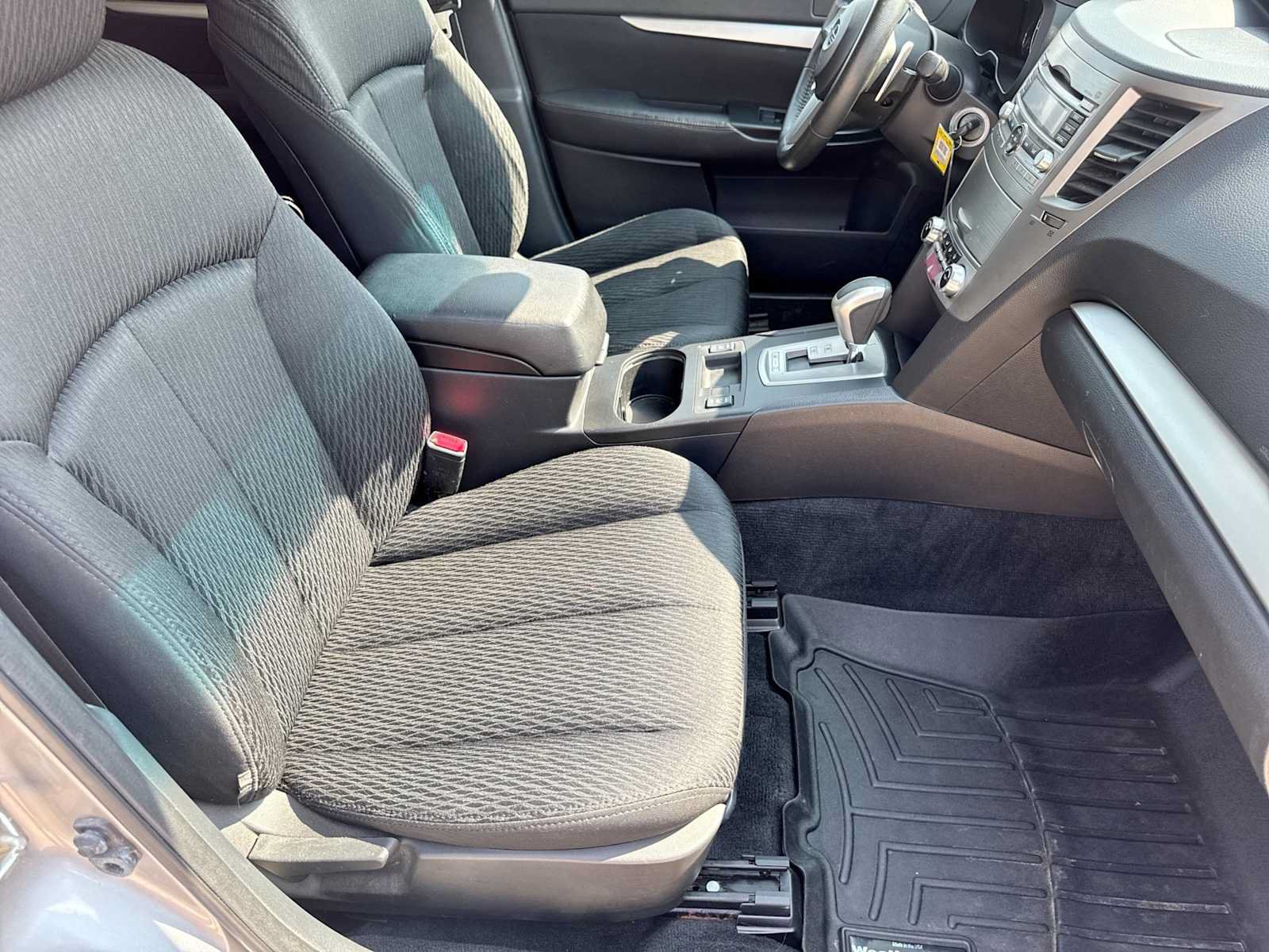 Used 2010 Subaru Outback 2.5i Premium AWD/4WD image 21