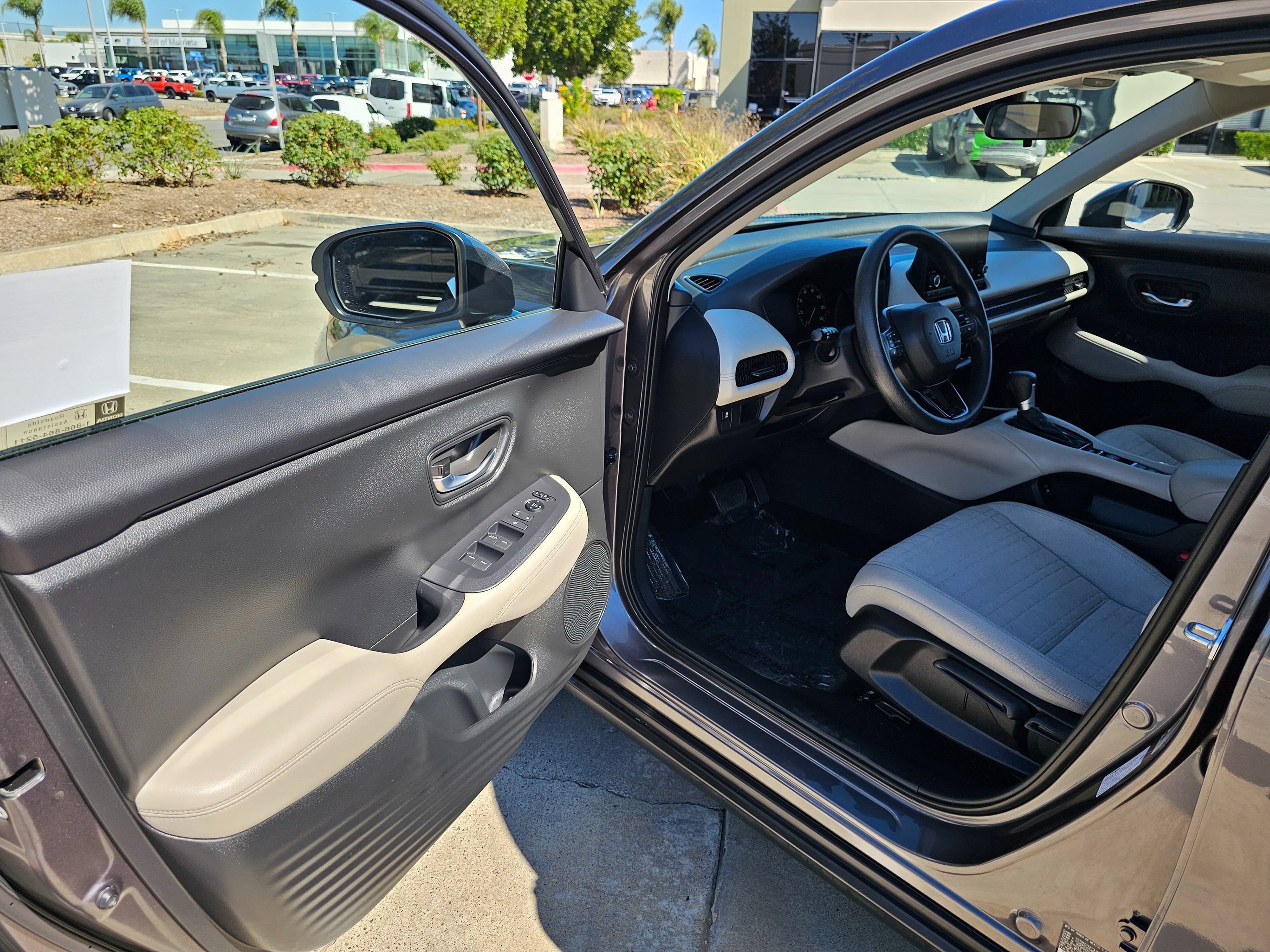 Used 2025 Honda HR-V LX image 15
