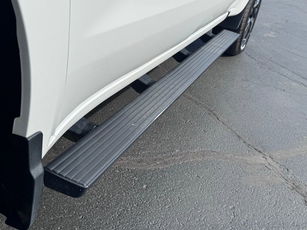 Used 2023 Chevrolet Silverado 1500 Custom image 43