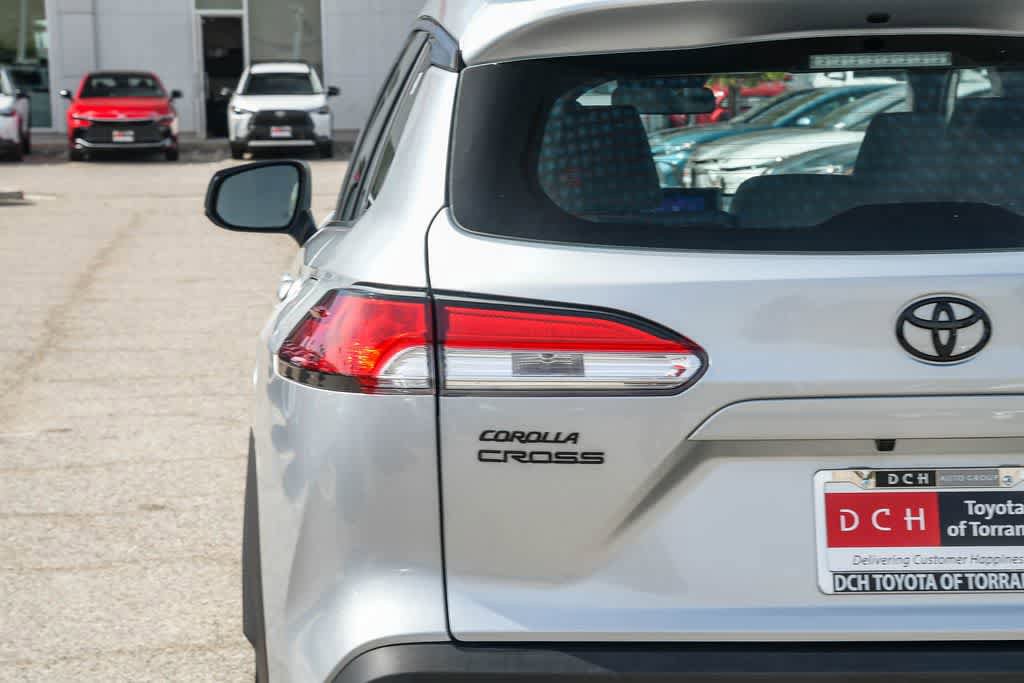 Used 2025 Toyota Corolla Cross AWD Hybrid image 6