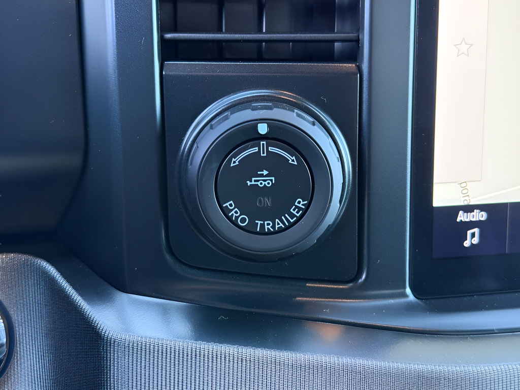 Used 2024 Ford F350 Platinum AWD/4WD image 17