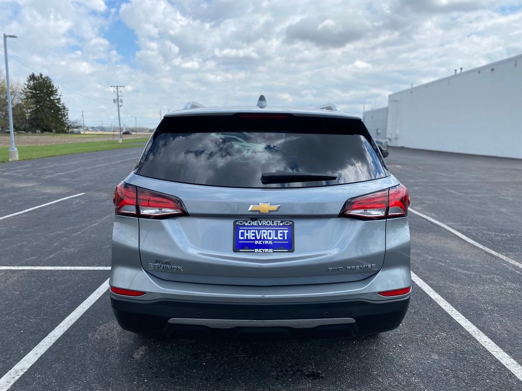 Used 2023 Chevrolet Equinox Premier image 6
