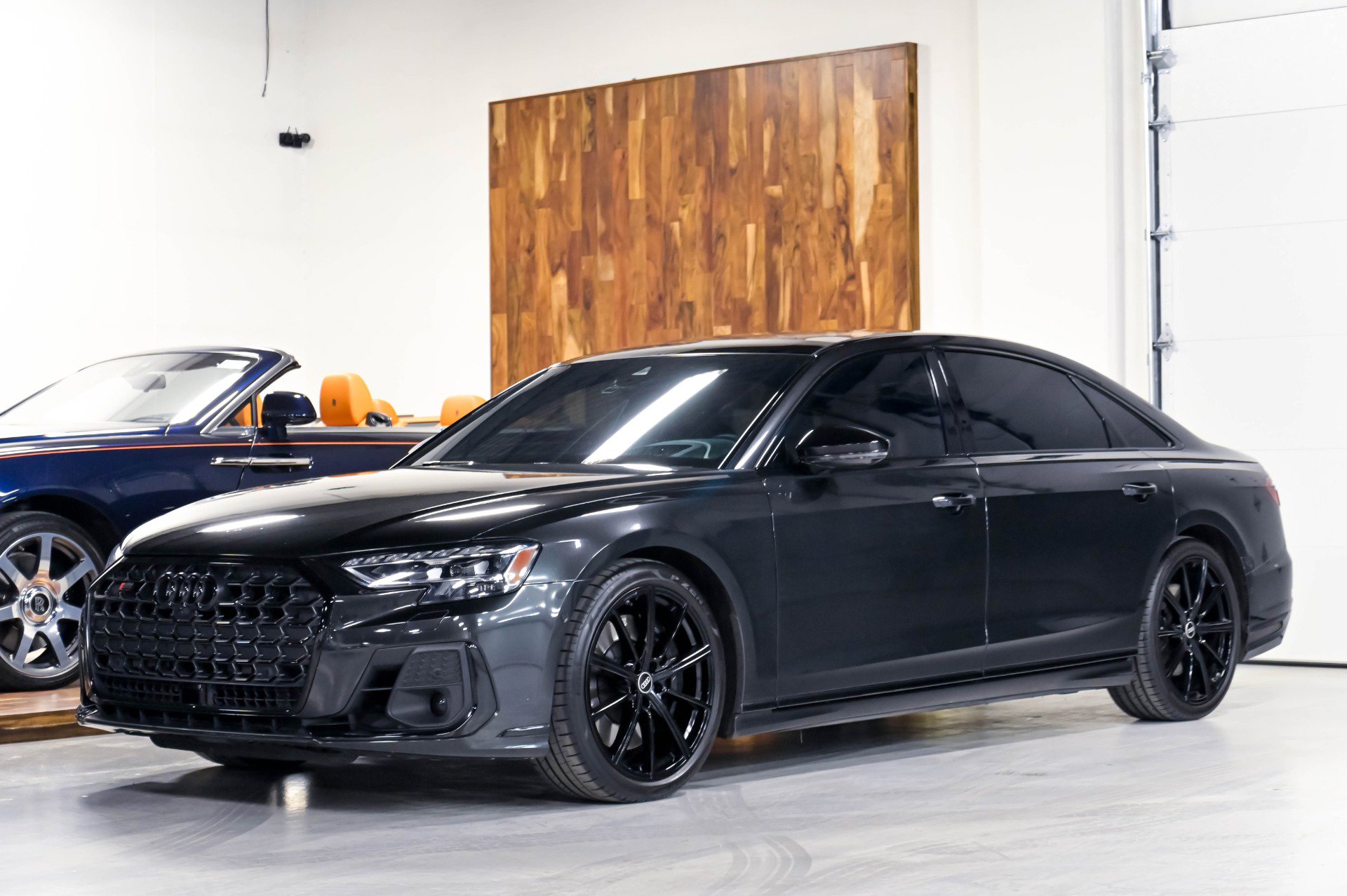 Used 2022 Audi S8 AWD/4WD image 2