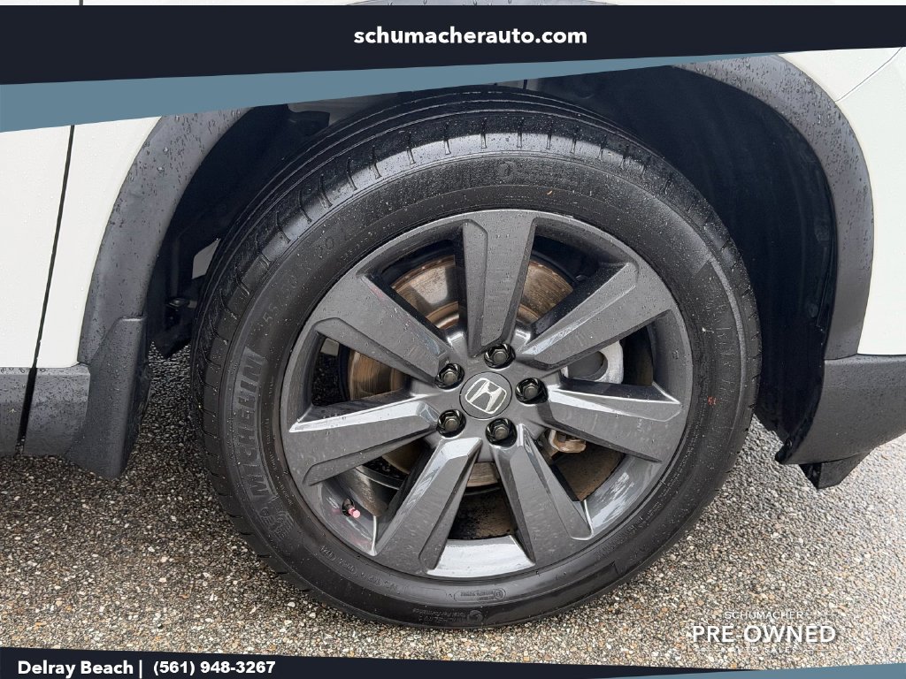 Used 2025 Honda Pilot Sport image 9